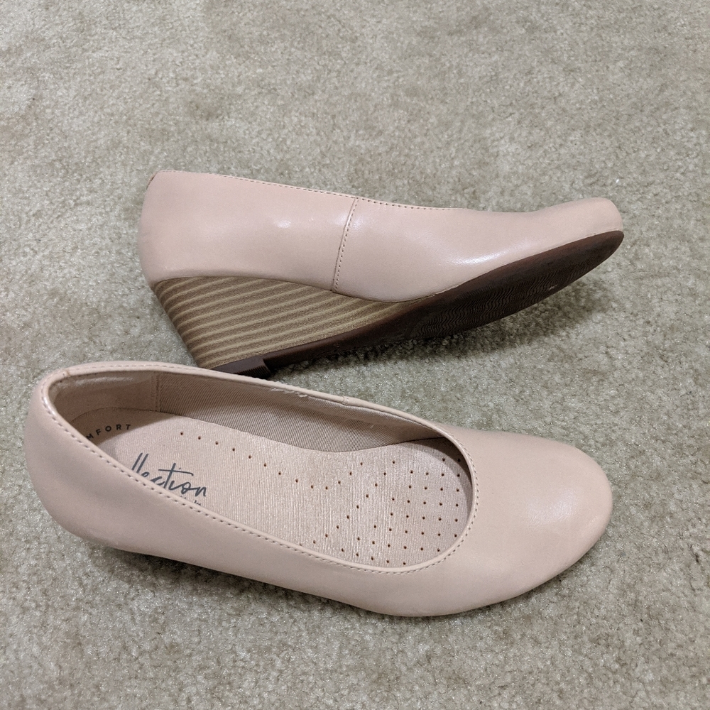 Clarks Nude pink wedge heels